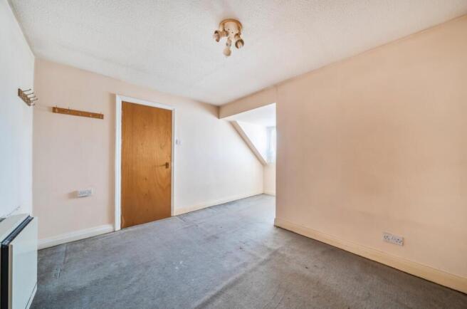 2 bed Apartment for sale Image 11