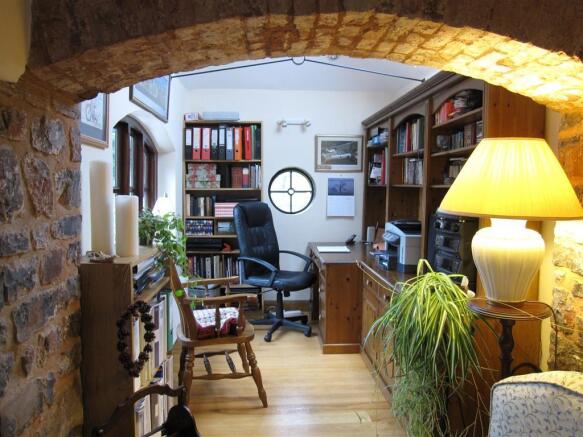 Photo 8