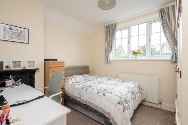 3 bed Semi-Detached for sale Image 12