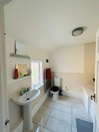 74 london bathroo...