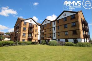 Flat 3, Westminster Court, Connaught Gardens East, Clacton-on-sea CO15 6JD