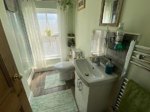 Shower Room / En-suite