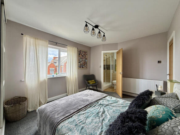 2 bed Semi-Detached for sale Image 8