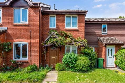 Dukes Close, Petersfield, Hampshire, GU32