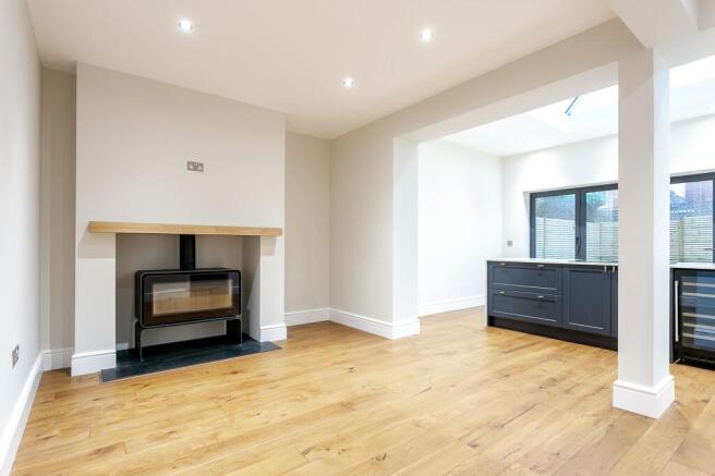 4 bed Semi-Detached for sale Image 6