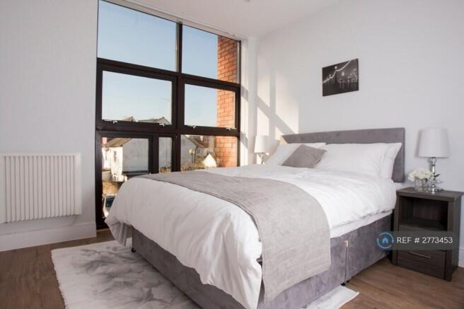 Bedroom (Furnishings Not Included))