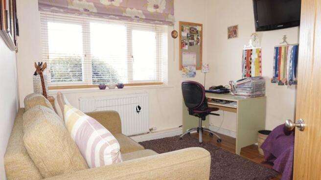 8 Heyes Drive