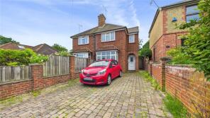 23, Guildford Road, Lightwater GU18 5RZ
