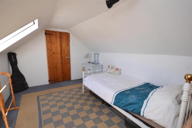 Loft Room (4).jpg
