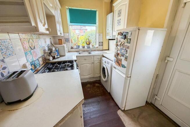 3 bed Semi-Detached for sale Image 12