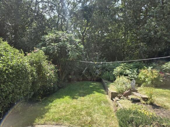 4 bed Detached to rent Image 11