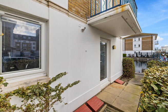 92 Victory Mews F...