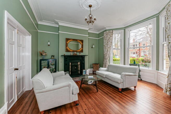 5 bed Terraced for sale Image 6