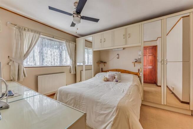 house-antrobus-close-cheam-sutton-116.jpg
