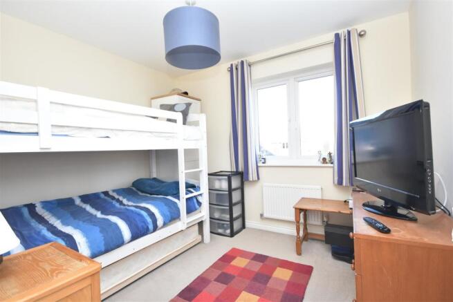 bed 4.jpg