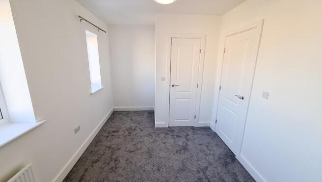 2 bed House to rent Image 12