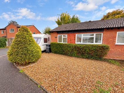 Larkspur Close, Taunton, TA1