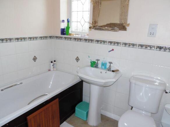 Family Bathroom 