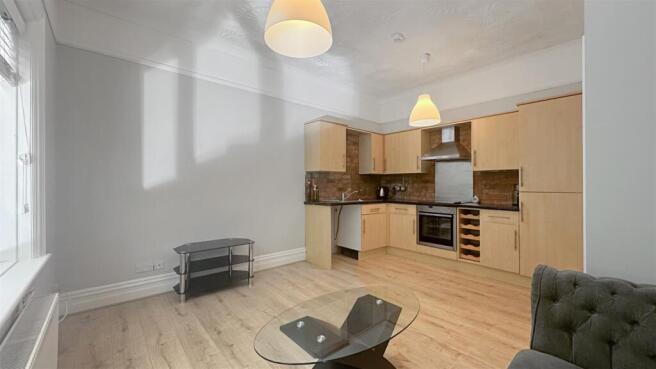 Kitchen Lounge