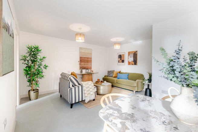 5 bed Detached for sale Image 10