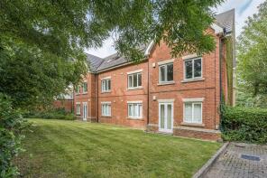7, Roundwood Court, Roundwood Lane, Harpenden AL5 3BJ