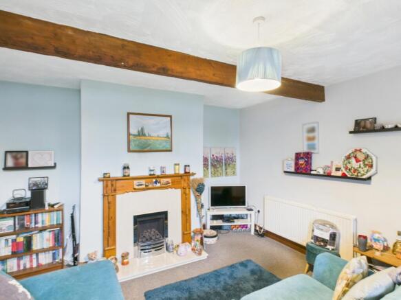 CAM03729G0-PR0210-STILL008