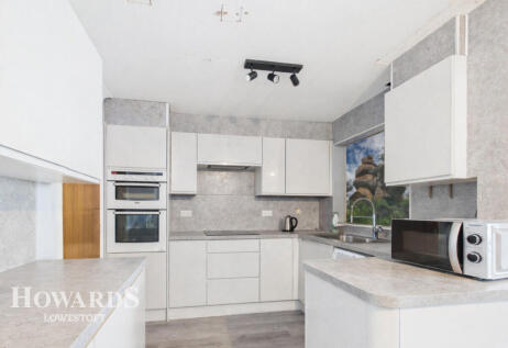 Foxglade, Oulton Broad