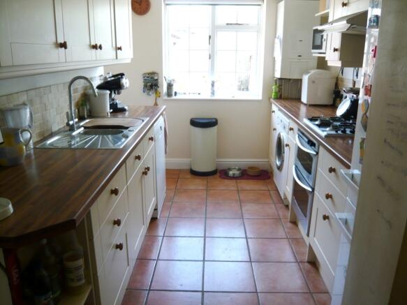 Kitchen alt. view