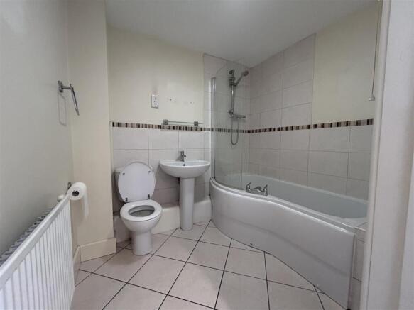 2 bed Apartment for sale Image 7