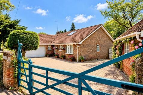 Gravel Lane, RINGWOOD, BH24 1LL