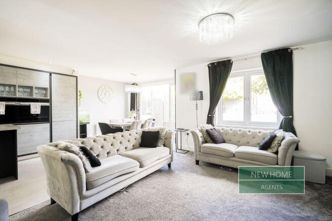 4 bed Detached for sale Image 10
