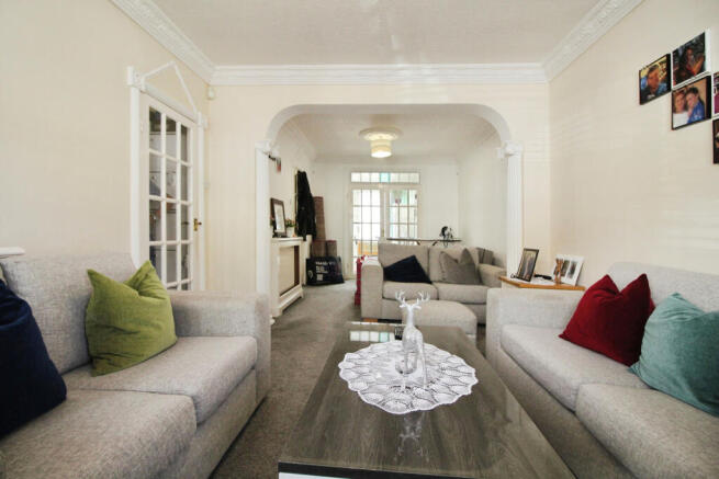 Lounge 2.JPG