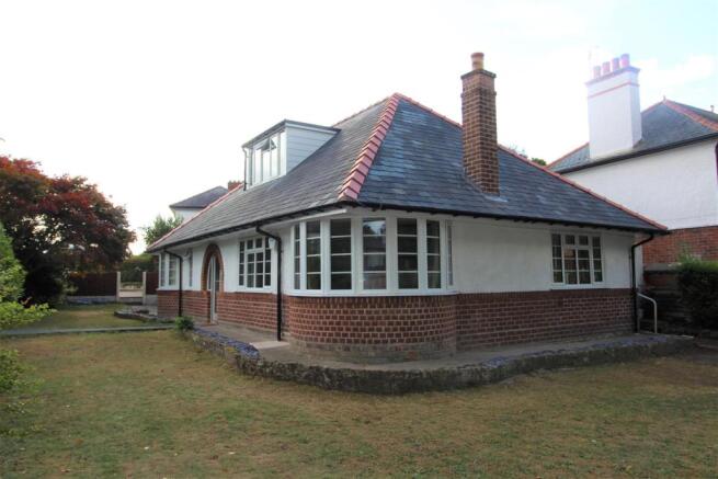 2 camberley far side main photo.jpg