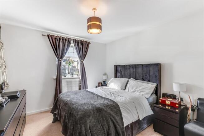2 bed Apartment for sale Image 6
