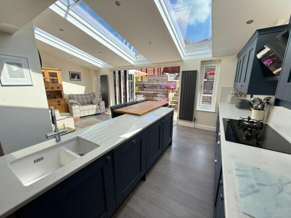 4 bed Detached for sale Image 4