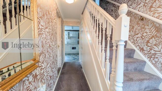 4 bed Detached for sale Image 8