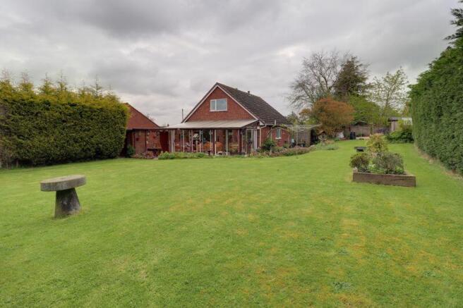 Rear/Side Elevation/Gardens