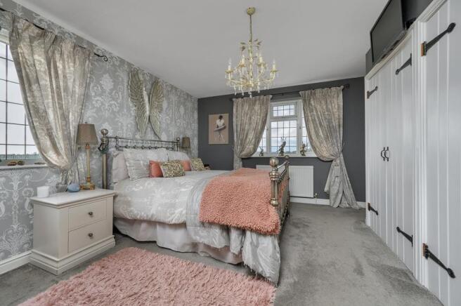 BEDROOM 1