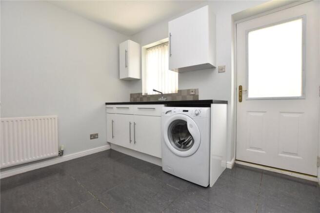 2 bed Semi-Detached for sale Image 12