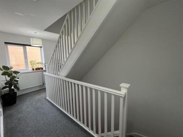 4 bed Town House for sale Image 11