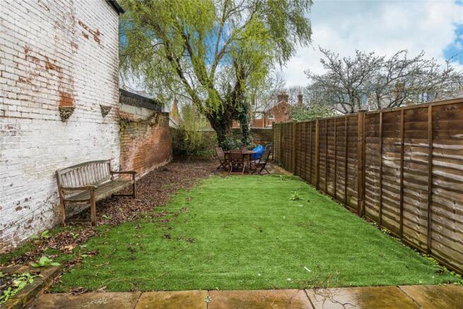 Markenfield Road, Guildford, Surrey, GU1 photo 3