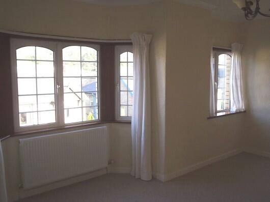Bedroom 1 (2)