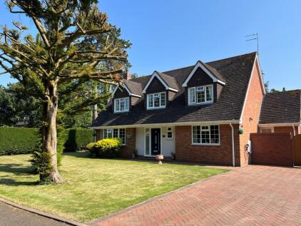 CHARNWOOD LODGE 1 Wergs Hall Road, Tettenhall, Wolverhampton WV6