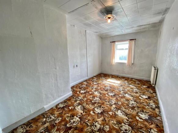 BEDROOM.jpg