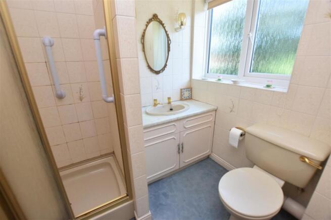 En Suite Shower Room.jpg