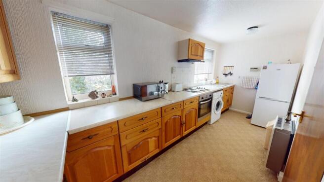 2 bed Flat for sale Image 4