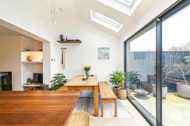 Kitchen/Dining/Famly