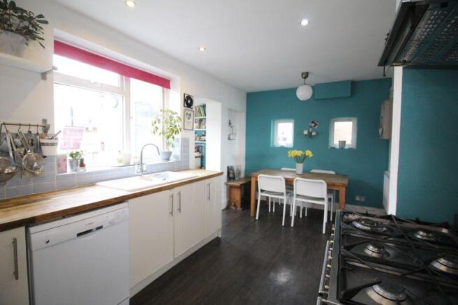 Kitchen/Dining...