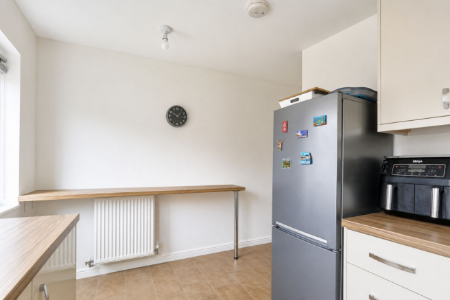 2 bed Semi-Detached for sale Image 7