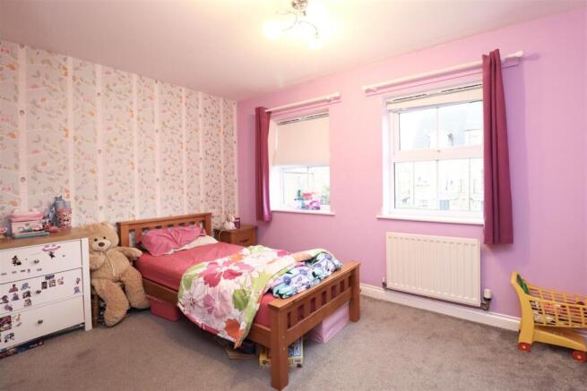 3 bed House for sale Image 10